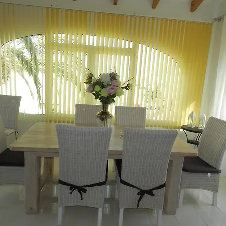 Fig Tree 4 Personas Villa Calp